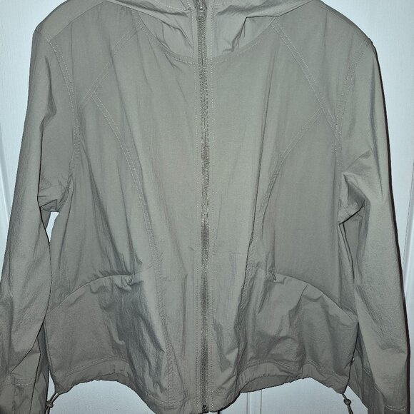 Rain Short Jacket in green army. Size L - Picture 1 of 4